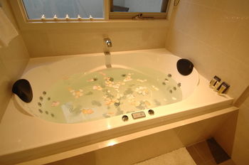 Araluen Villas - Northern Rivers Accommodation 6