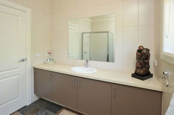 Langbrook Estate Cottages - Northern Rivers Accommodation 13