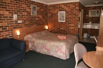 Forest Lodge Motor Inn & Restaurant - Northern Rivers Accommodation 0
