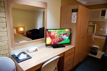 Forest Lodge Motor Inn & Restaurant - Northern Rivers Accommodation 12
