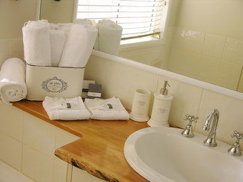 Apple Tree Cottage & Studio - Northern Rivers Accommodation 3