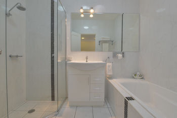 Cadman Motor Inn & Apartments - Northern Rivers Accommodation 1