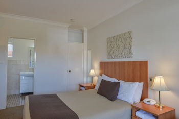 Cadman Motor Inn & Apartments - Northern Rivers Accommodation 16