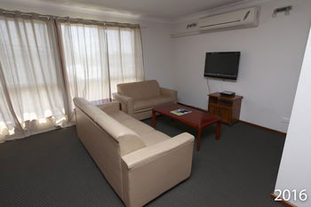 Central Serviced Apartments - Northern Rivers Accommodation 13