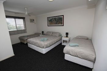 Across Country Motel And Serviced Apartments - Northern Rivers Accommodation 11