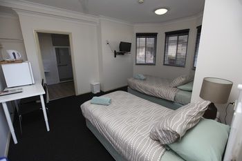 Across Country Motel And Serviced Apartments - Northern Rivers Accommodation 19