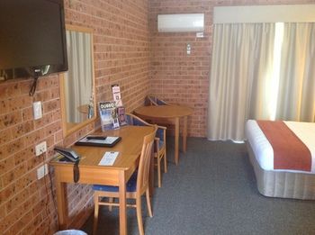 Akuna Motor Inn And Apartments - Northern Rivers Accommodation 3