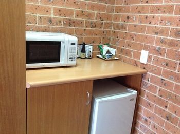 Akuna Motor Inn And Apartments - Northern Rivers Accommodation 4
