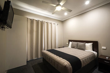 Akuna Motor Inn And Apartments - Northern Rivers Accommodation 9