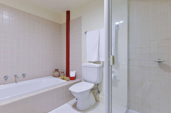 Anchor On Little Collins - Northern Rivers Accommodation 3