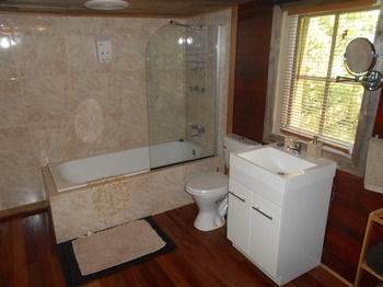 A Twist Of Willow - Northern Rivers Accommodation 0