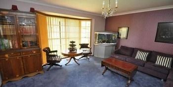 Castle Hill 60A Gil Furnished Apartment - Northern Rivers Accommodation 5