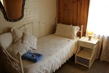 A Settler's Cottage - Northern Rivers Accommodation 4