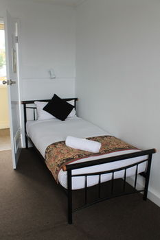 Hotel Beach House Nambour - Northern Rivers Accommodation 2