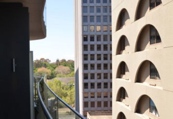 Apartments Melbourne Domain - CBD Lofts - Northern Rivers Accommodation 13