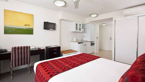 BEST WESTERN PLUS Cairns Central Apartments - Northern Rivers Accommodation 1
