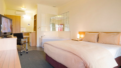 BEST WESTERN Airport Motel And Convention Centre - Northern Rivers Accommodation 1
