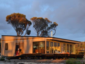 Sawyers Bay Shacks - Northern Rivers Accommodation 0