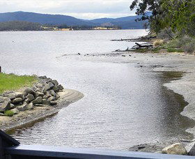Huon Charm Waterfront Cottage - Northern Rivers Accommodation 1
