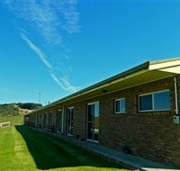 Island Breeze Motel