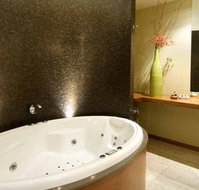 Hepburn Spa Pavilions - Saffron - Northern Rivers Accommodation
