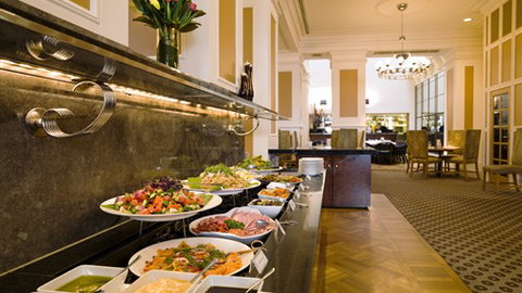 Vibe Savoy Hotel Melbourne - Northern Rivers Accommodation 4