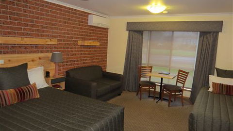 AAT 28 Goldsmith Hotel - Northern Rivers Accommodation 2