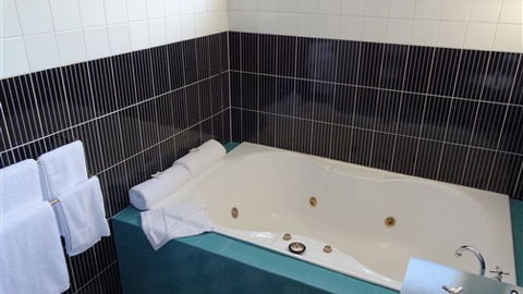 Hermitage Motor Inn - Northern Rivers Accommodation 5