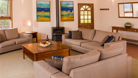 Aireys Inlet Getaway Resort - Northern Rivers Accommodation 4
