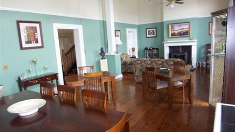 Bank On Main - Northern Rivers Accommodation 0