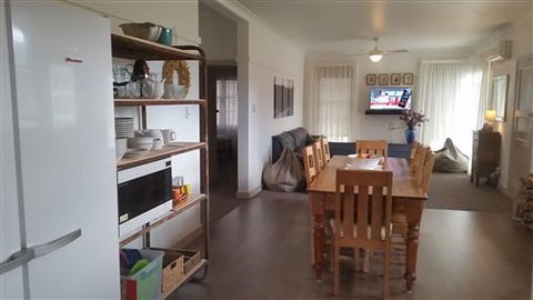 Lakeside Vista Holiday House - Northern Rivers Accommodation 0