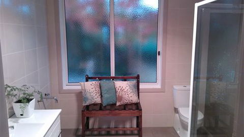 Lakeside Vista Holiday House - Northern Rivers Accommodation 6
