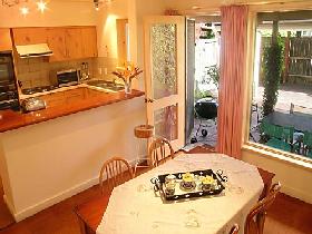 Adelaide Serviced Apartments - William Townhouse - Northern Rivers Accommodation 2