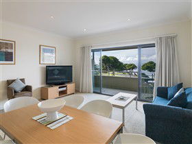 Aurora Ozone Apartments - Northern Rivers Accommodation 0
