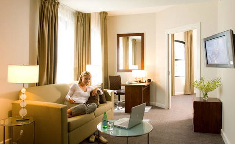 Amora Hotel Riverwalk Melbourne - Northern Rivers Accommodation 2
