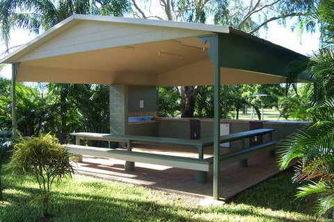 Aussie Outback Oasis Cabin & Van Village - Northern Rivers Accommodation 4