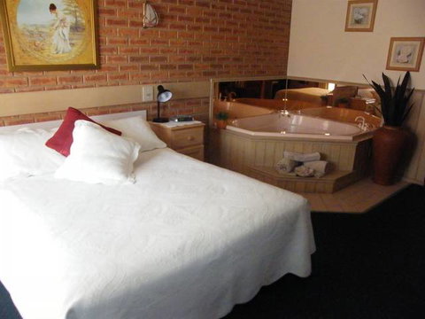 BEST WESTERN Colonial Motor Inn Bairnsdale - Northern Rivers Accommodation 2