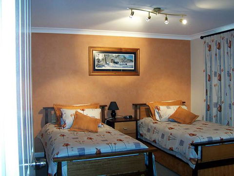 Elm Cottage - Tumut - Northern Rivers Accommodation 0