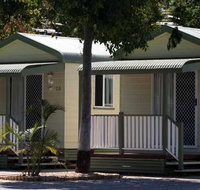 Emerald Cabin  Caravan Village - Northern Rivers Accommodation