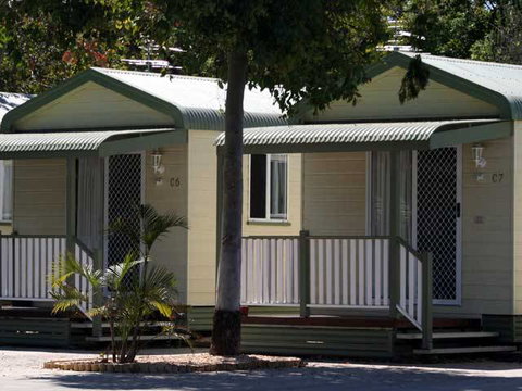 Emerald Cabin & Caravan Village - Northern Rivers Accommodation 0