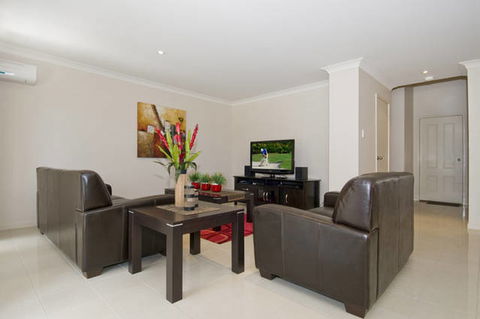Hervey Bay Golf Villas - Northern Rivers Accommodation 1