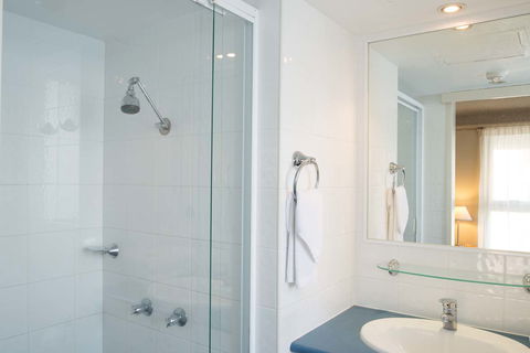 Surfers Royale LTD - Northern Rivers Accommodation 4