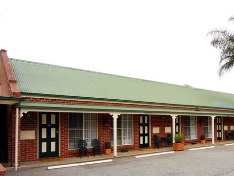 The Elms Motor Inn - Northern Rivers Accommodation 0