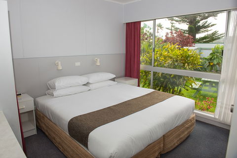 Tudor Apartments - Northern Rivers Accommodation 0