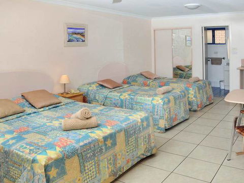 Yamba Twin Pines Motel - Northern Rivers Accommodation 7