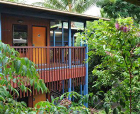 Airlie Beach Magnums Backpackers - Northern Rivers Accommodation 1