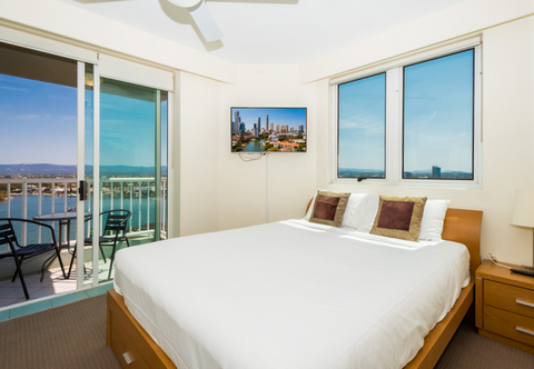 The Emerald Surfers Paradise - Northern Rivers Accommodation 7