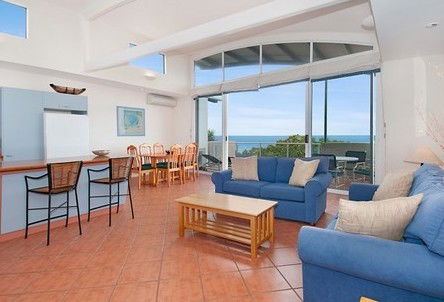 Aqua Promenade Beachfront Apartments - Northern Rivers Accommodation 2