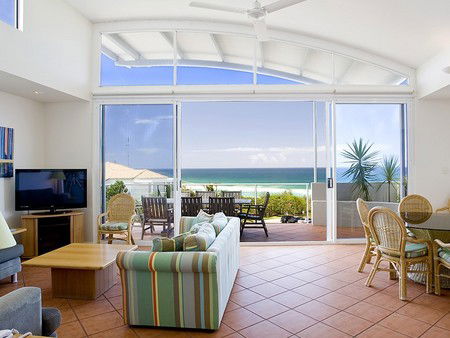 Aqua Promenade Beachfront Apartments - Northern Rivers Accommodation 4