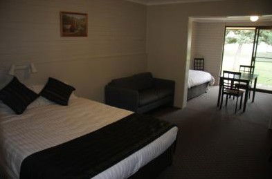 Snowy Mountains Motel - Northern Rivers Accommodation 0